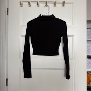 Lululemon Black Long Sleeve Top